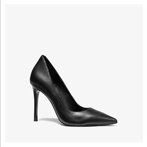 MICHAEL Michael Kors Black Pumps